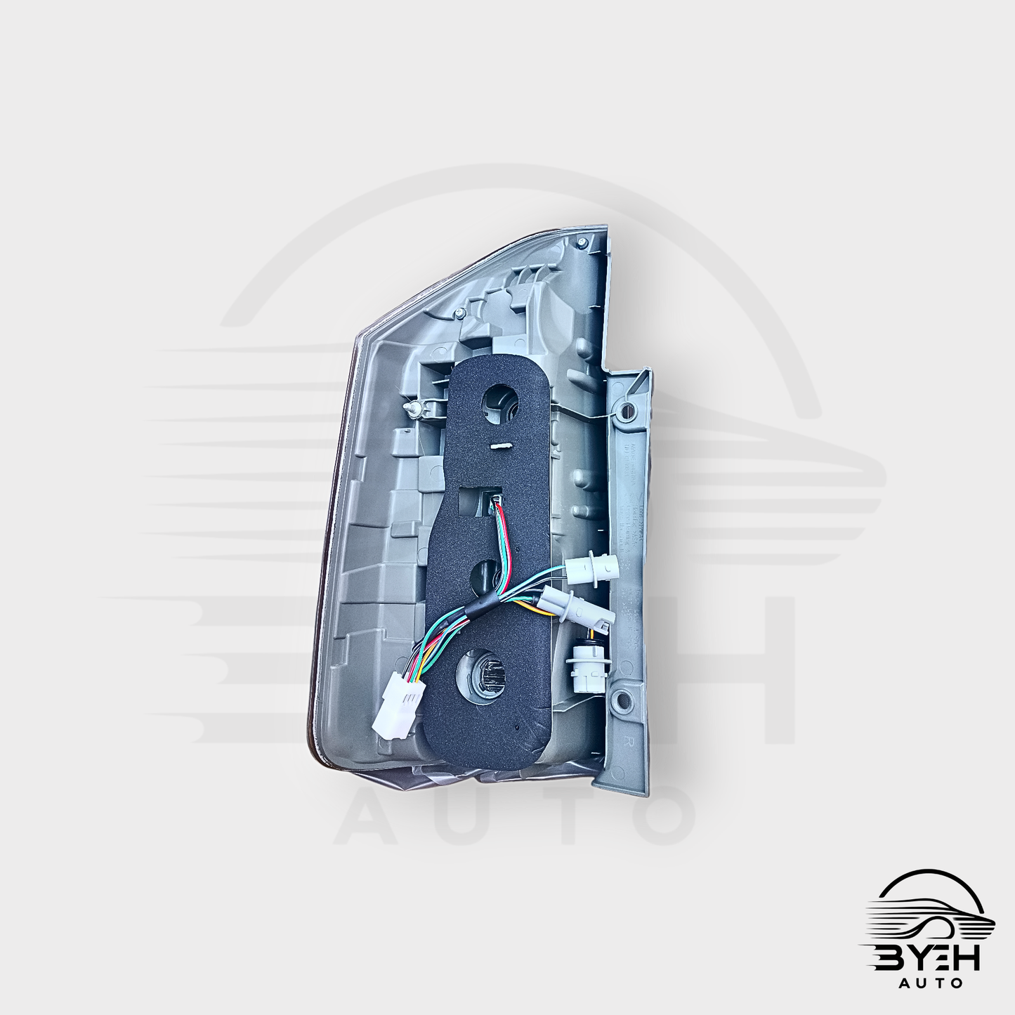 2010–2014 Toyota Voxy Taillight – ZRR70W
