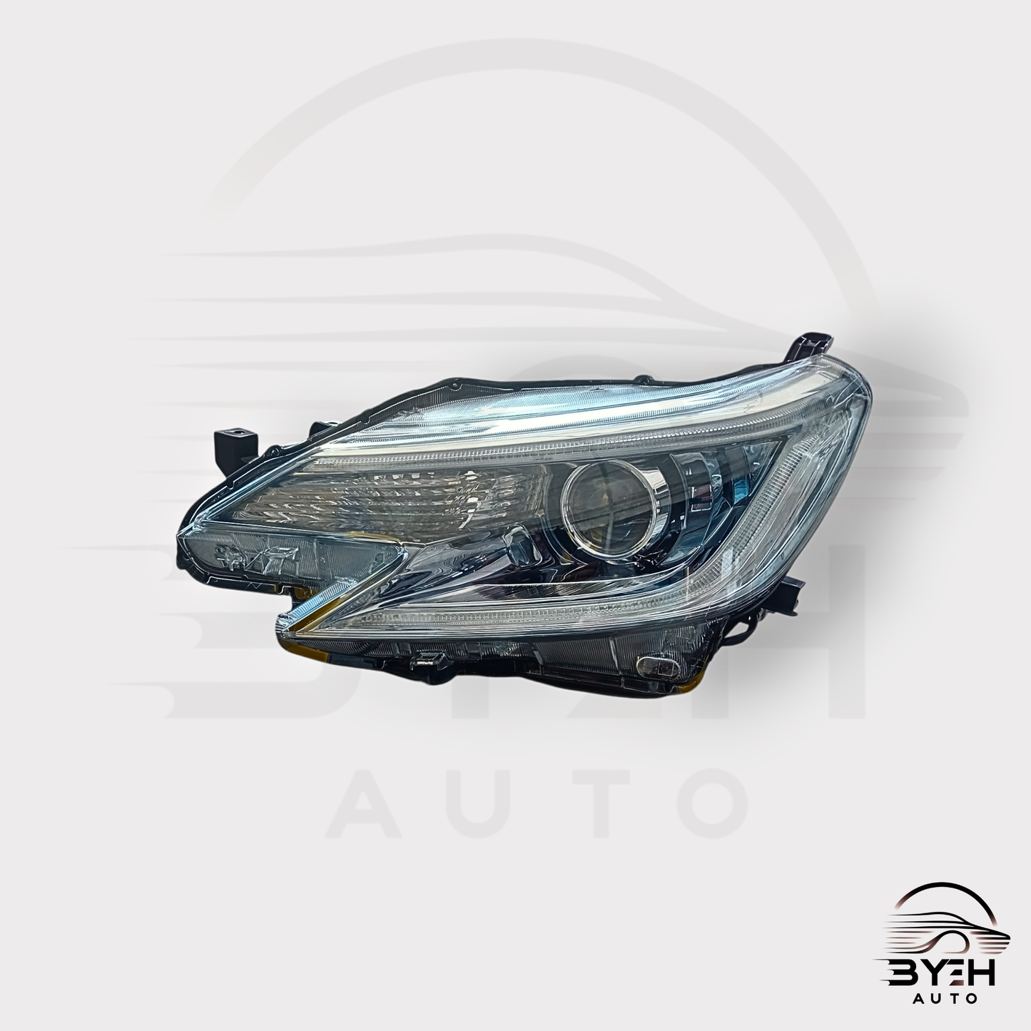 Toyota Mark X Headlight 2013 - 2017  DBA-GRX133